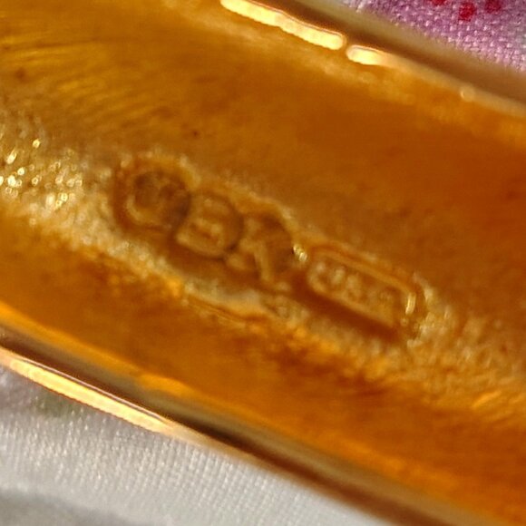 Vtg JBK Jackie O Faux Diamond Red Cranberry Enamel Gold Clamper Bangle Bracelet - Picture 4 of 8